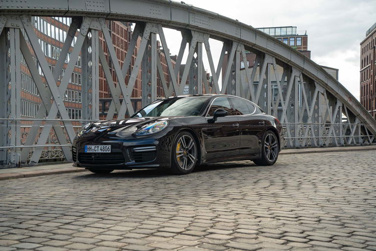 Porsche Panamera Turbo S