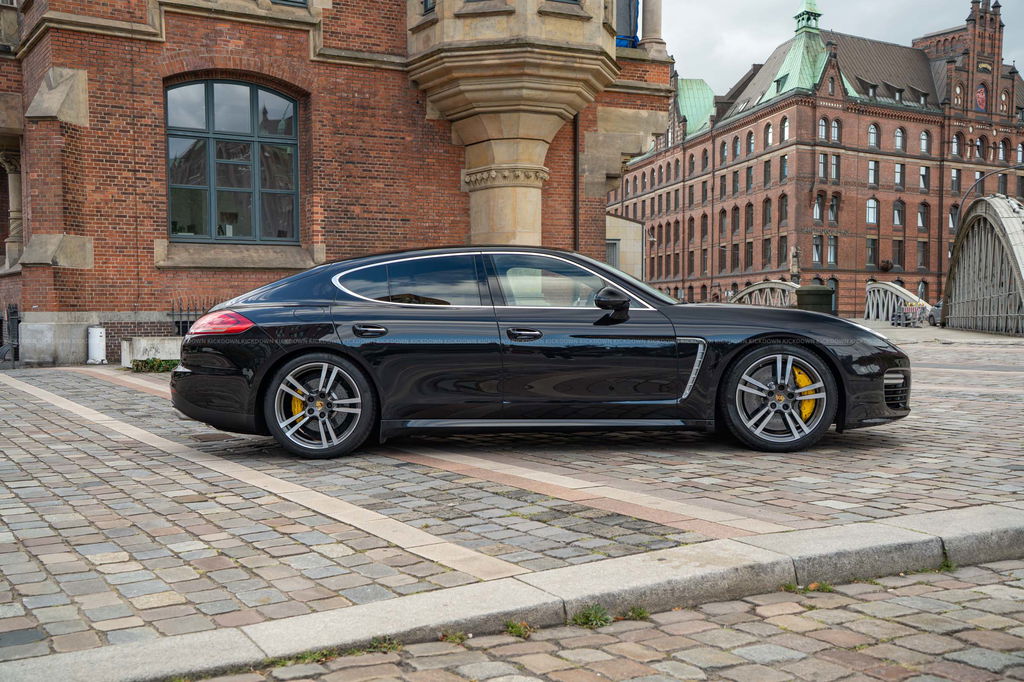 Porsche Panamera Turbo S