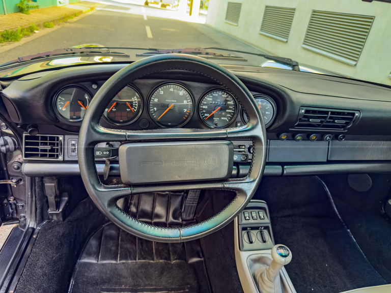 Porsche 964 Carrera 4