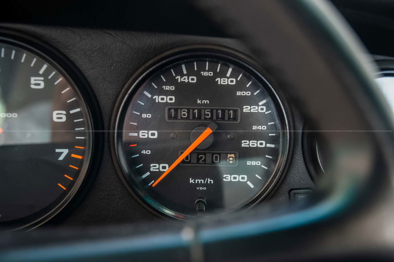 Porsche 964 Carrera 4