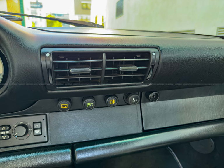 Porsche 964 Carrera 4