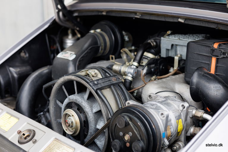 Porsche 911 Carrera 3.2