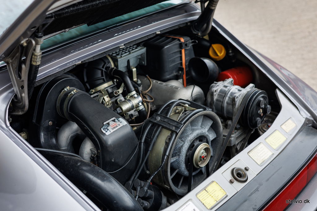 Porsche 911 Carrera 3.2