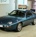 Porsche 928