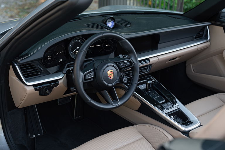 Porsche 992 Carrera 4S