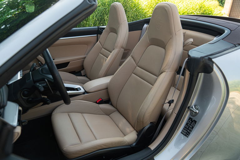 Porsche 992 Carrera 4S