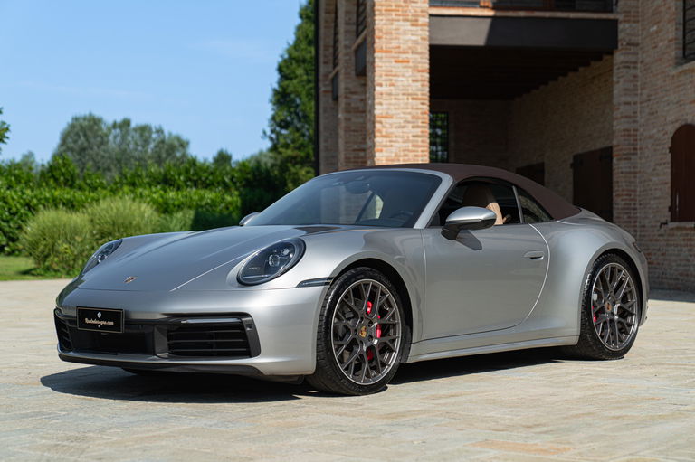 Porsche 992 Carrera 4S