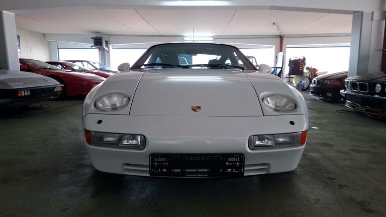 Porsche 928 GTS
