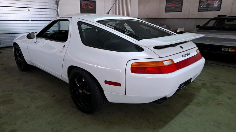 Porsche 928 GTS