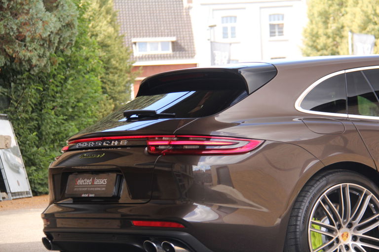 Porsche Panamera 4 E-Hybrid