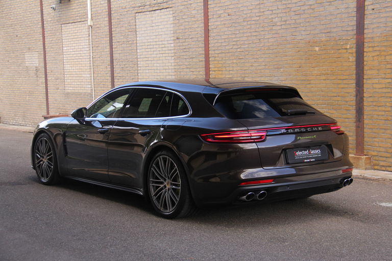 Porsche Panamera 4 E-Hybrid