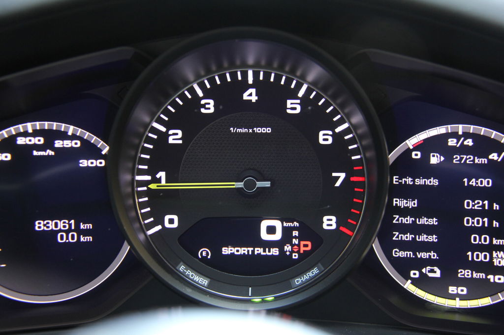 Porsche Panamera 4 E-Hybrid