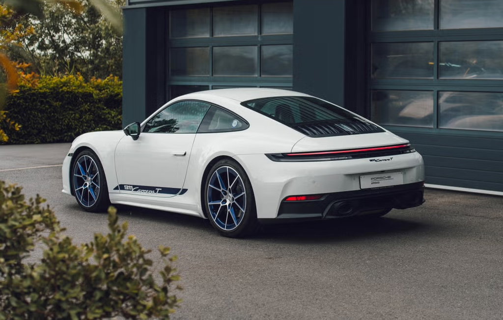 Porsche 992.2 Carrera T