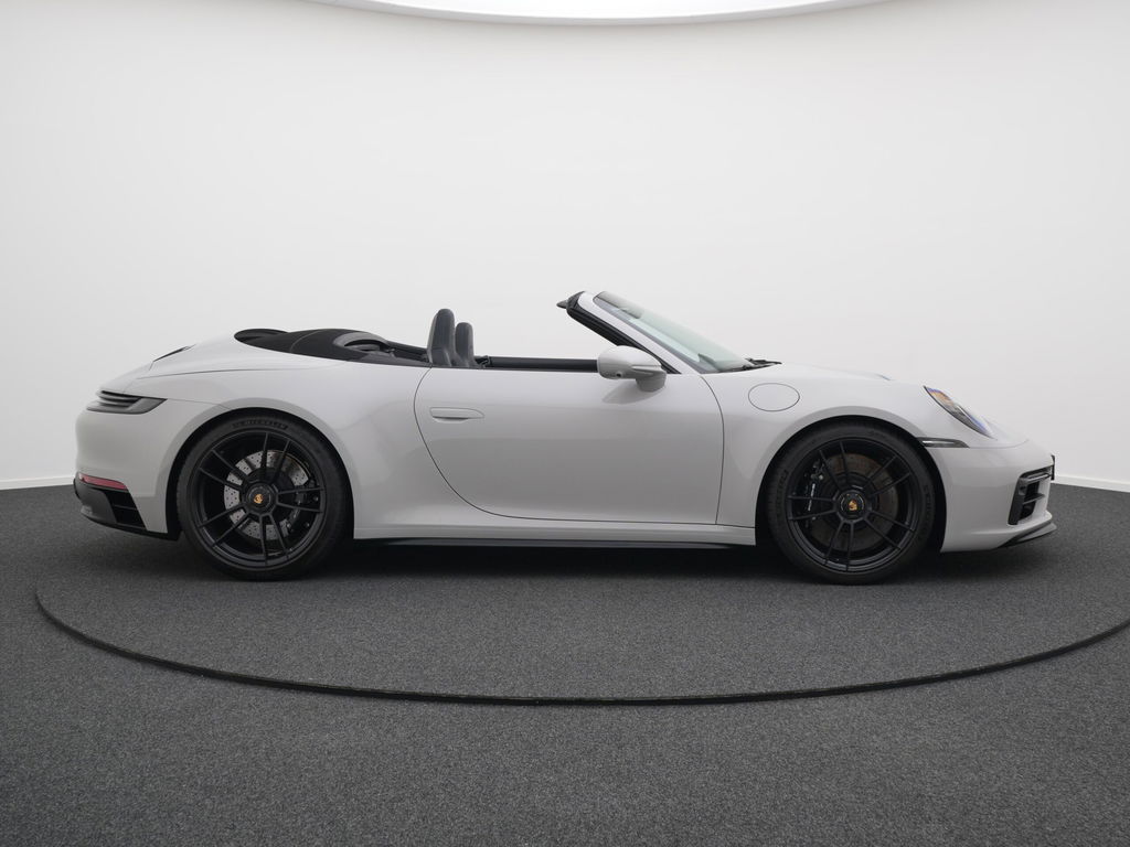 Porsche 992 Carrera GTS