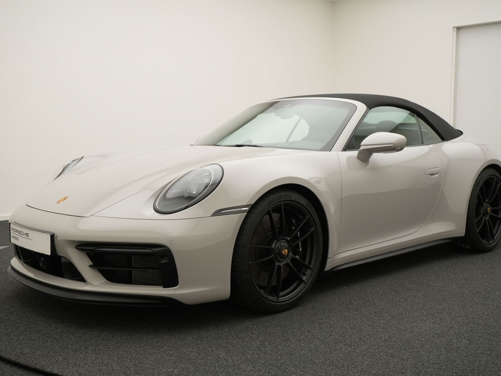 Porsche 992 Carrera GTS