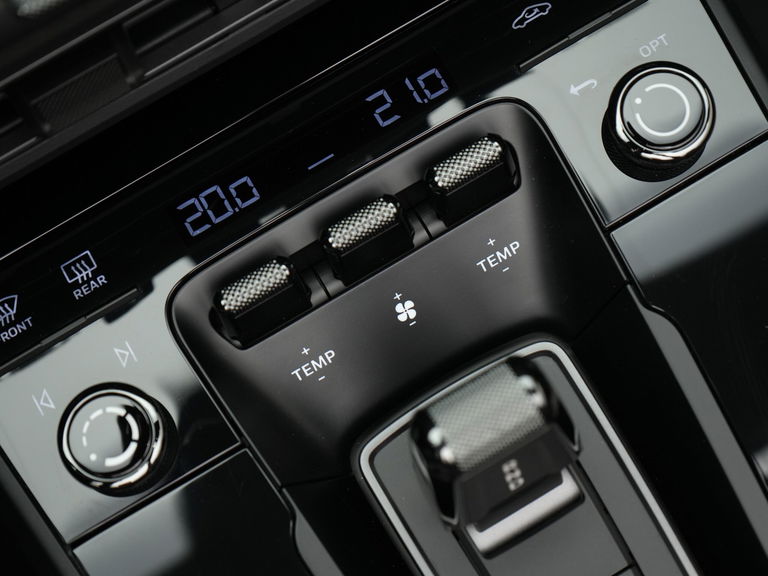 Porsche 992 Carrera GTS