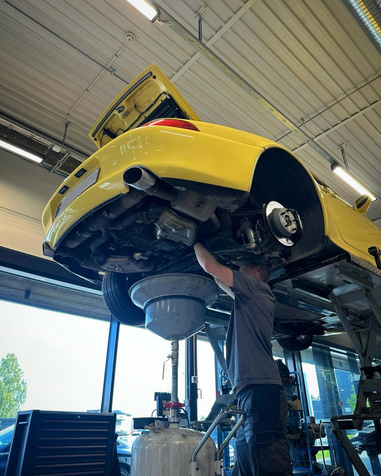 Porsche 993 Carrera 4S