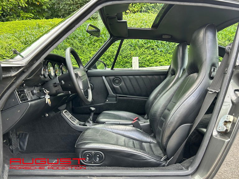 Porsche 964 Carrera 4