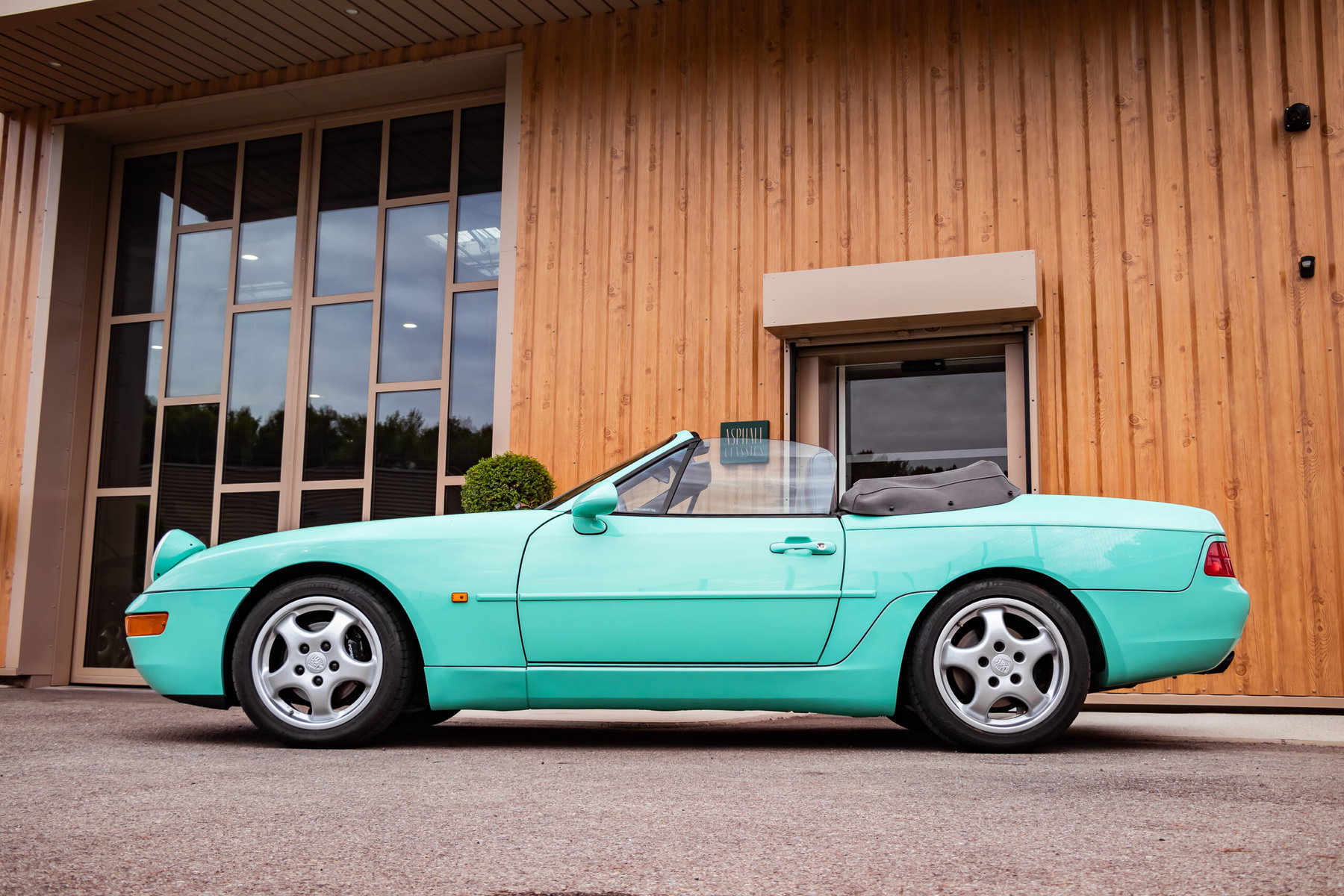 Porsche 968 1993 - elferspot.com - Marketplace for Porsche Sports Cars