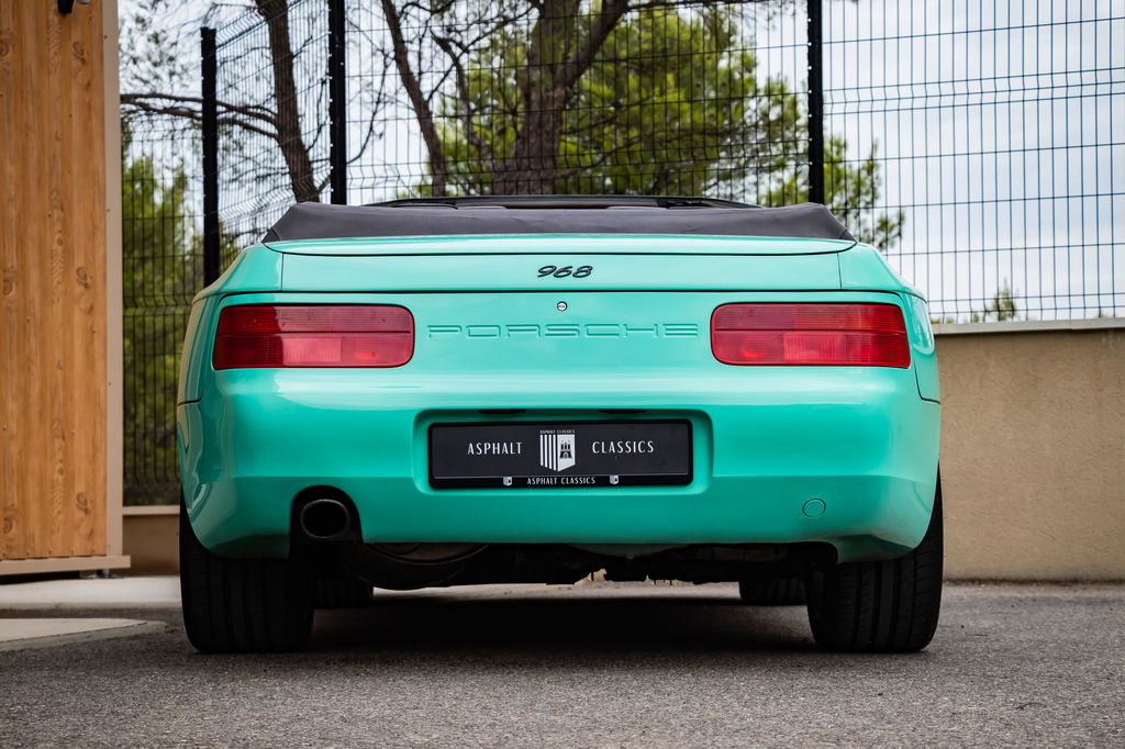 Porsche 968
