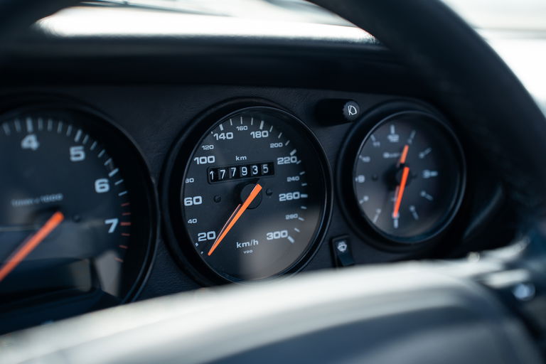 Porsche 964 Carrera 2