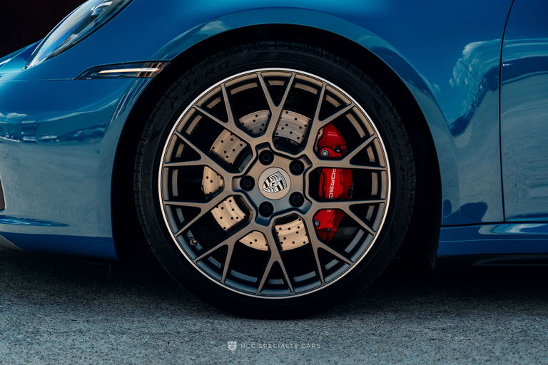 Porsche 992 Carrera 4S