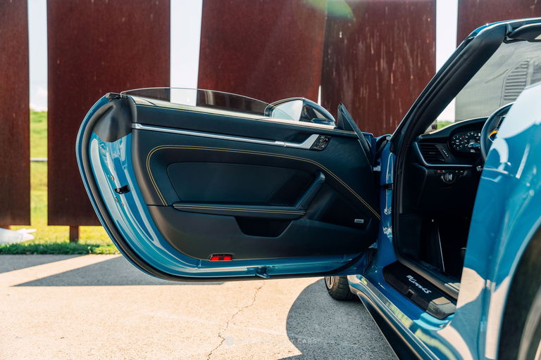 Porsche 992 Carrera 4S