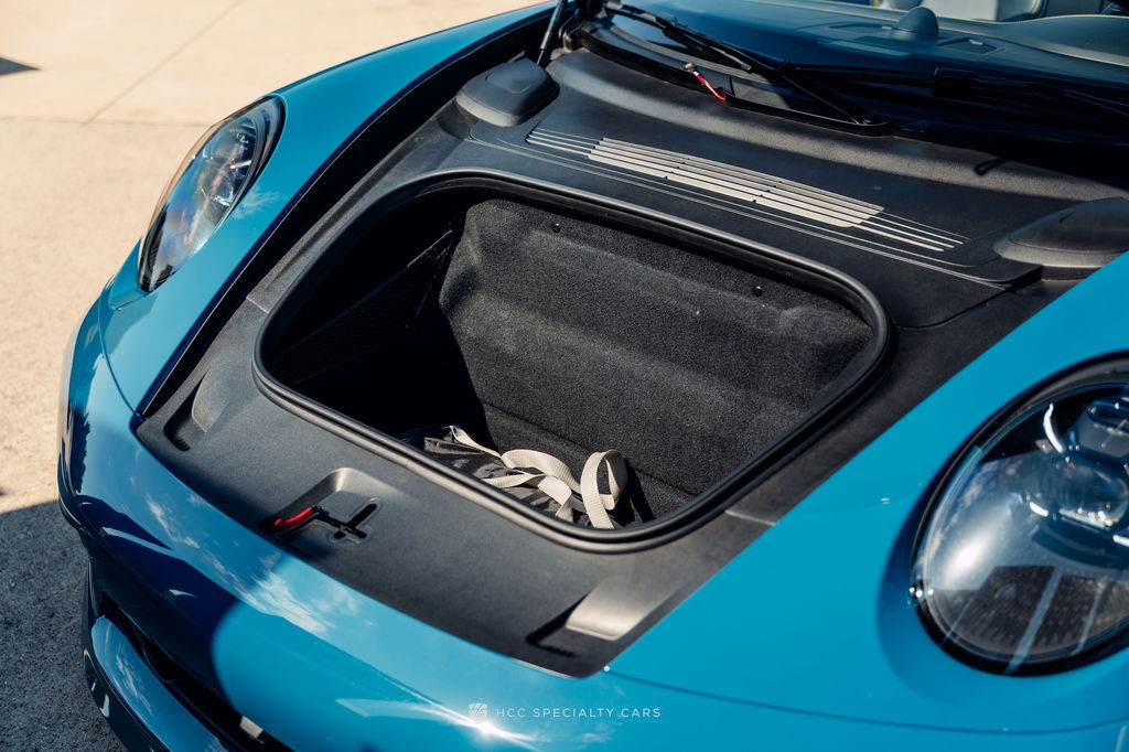 Porsche 992 Carrera 4S