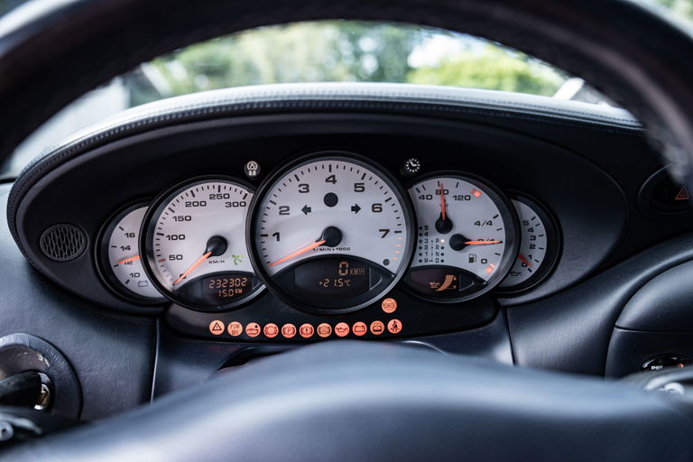 Porsche 996 Carrera 4