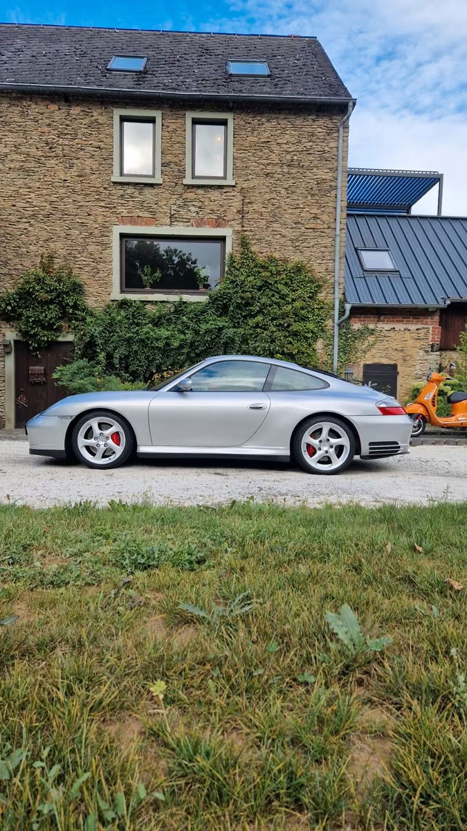 Porsche 996 Carrera 4S