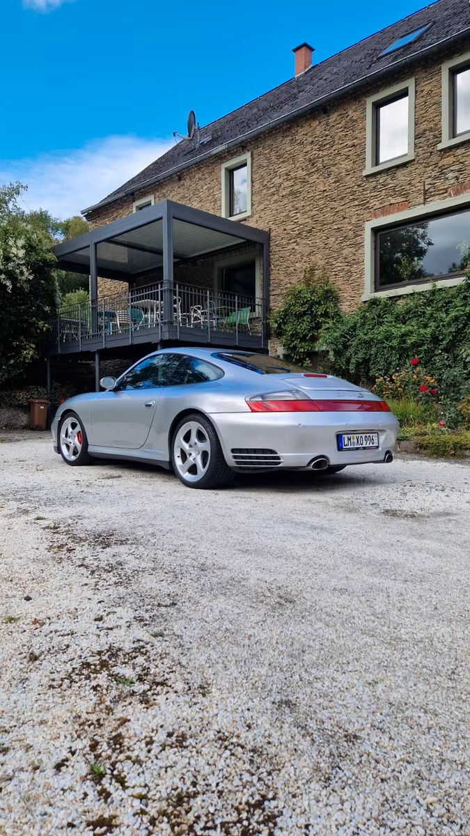 Porsche 996 Carrera 4S