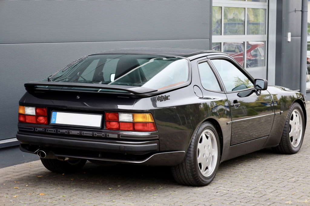 Porsche 944 Turbo S Coupé