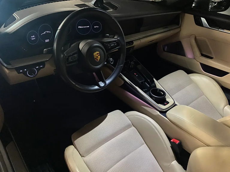 Porsche 992 Carrera 4S