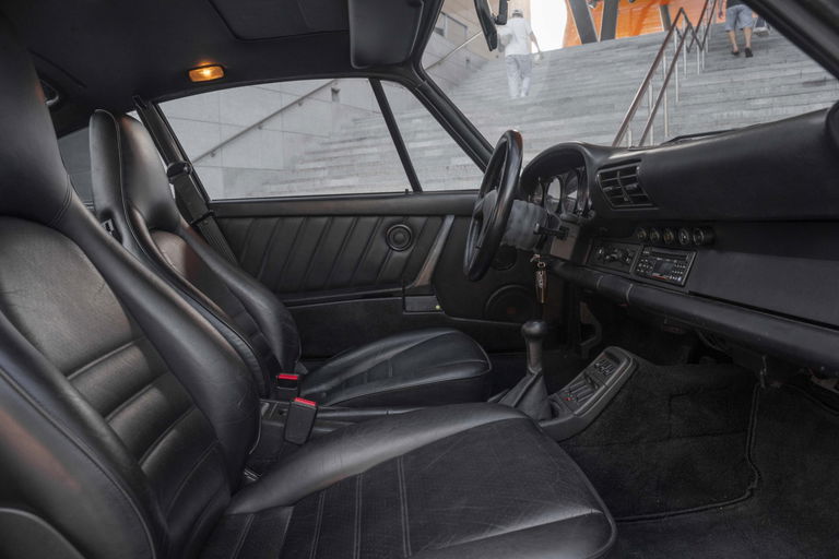 Porsche 964 Carrera 4