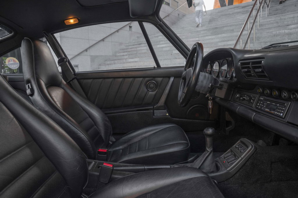 Porsche 964 Carrera 4