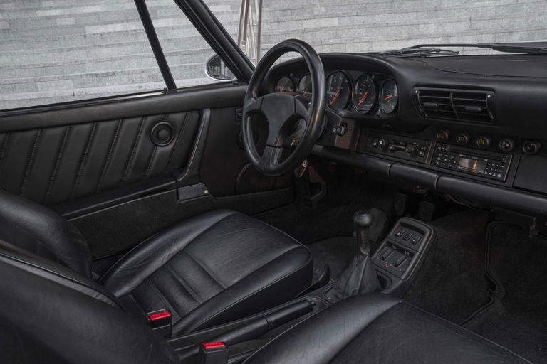 Porsche 964 Carrera 4