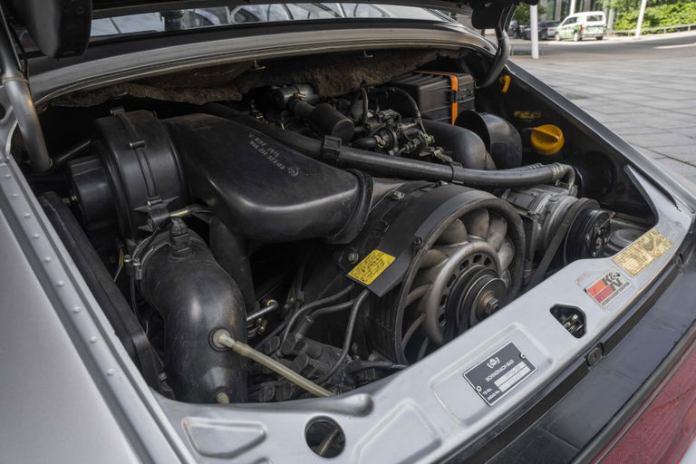 Porsche 964 Carrera 4