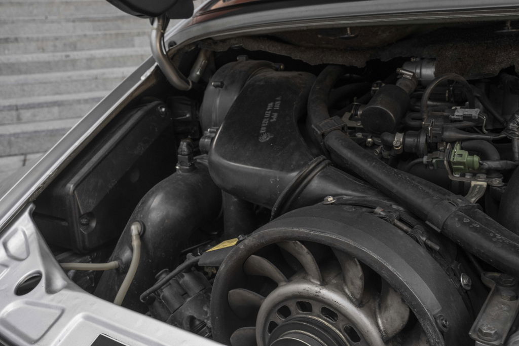 Porsche 964 Carrera 4