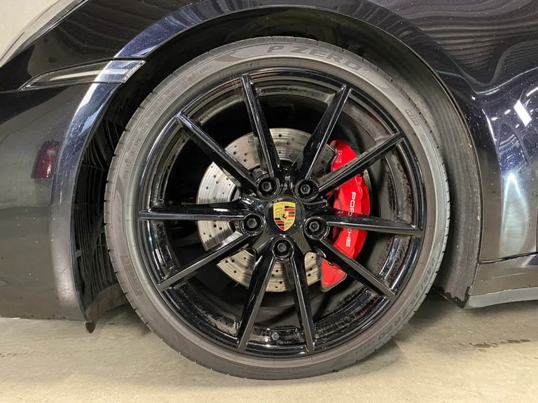 Porsche 992 Carrera 4S