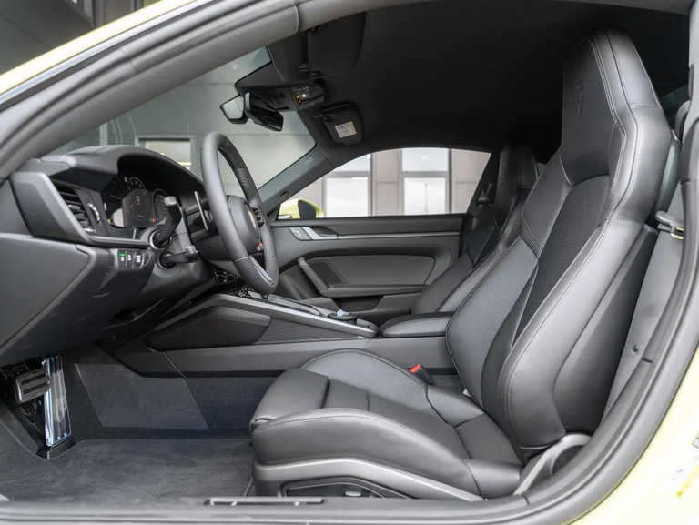 Porsche 992.2 Carrera