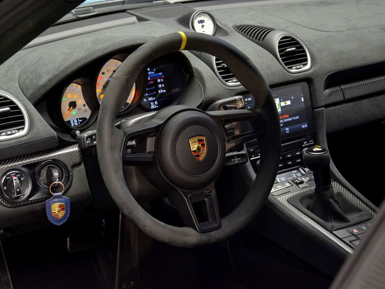 Porsche 718 Cayman GT4 RS