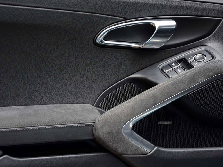 Porsche 991.2 Carrera GTS