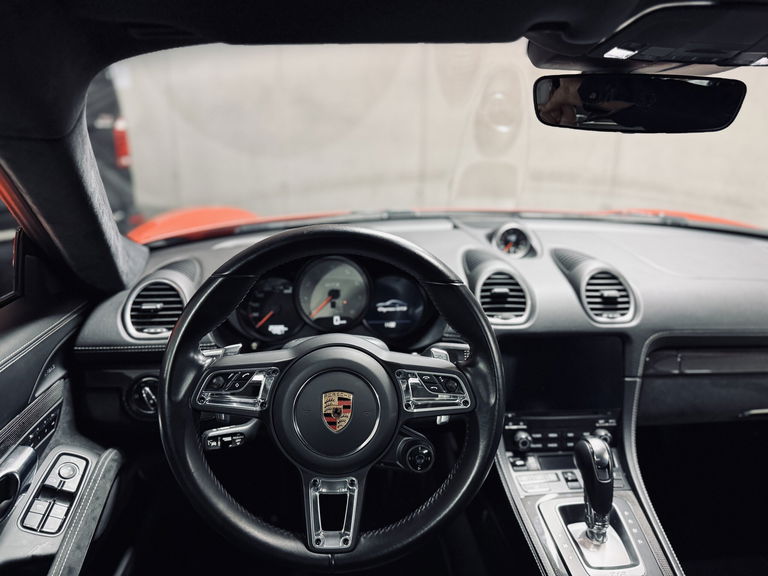 Porsche 718 Cayman GTS