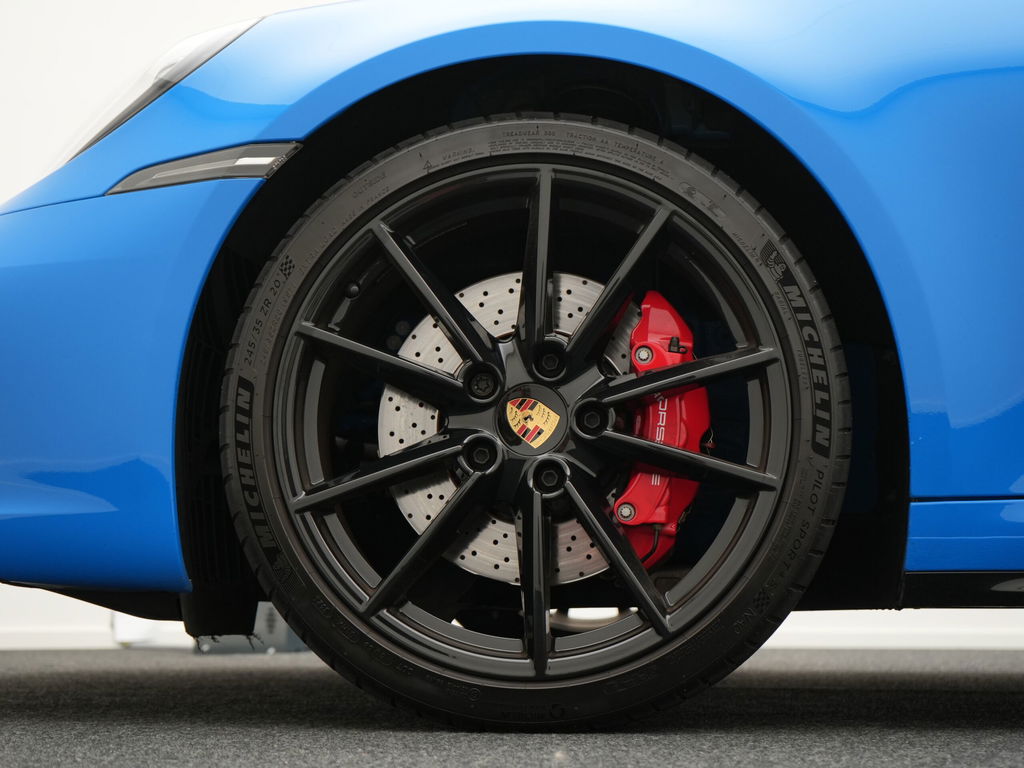 Porsche 992 Carrera 4S