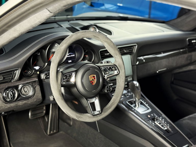 Porsche 991.2 Carrera 4 GTS