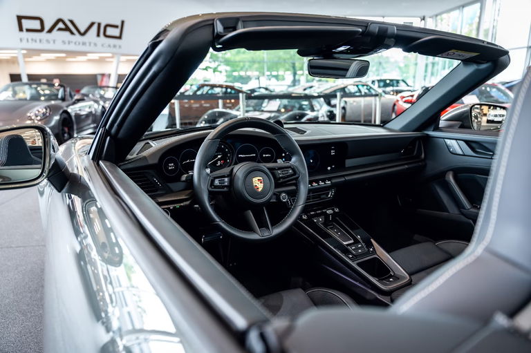 Porsche 992 Carrera GTS