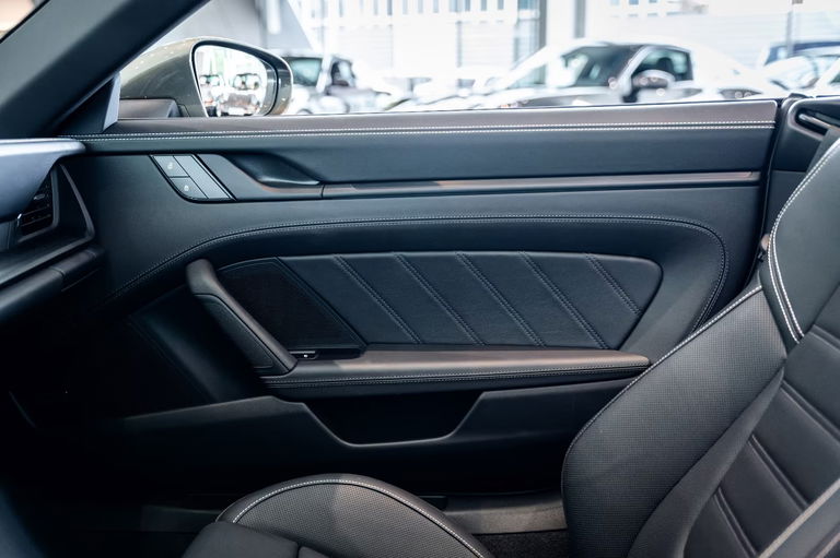 Porsche 992 Carrera GTS