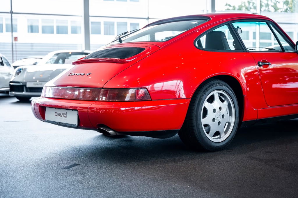Porsche 964 Carrera 4