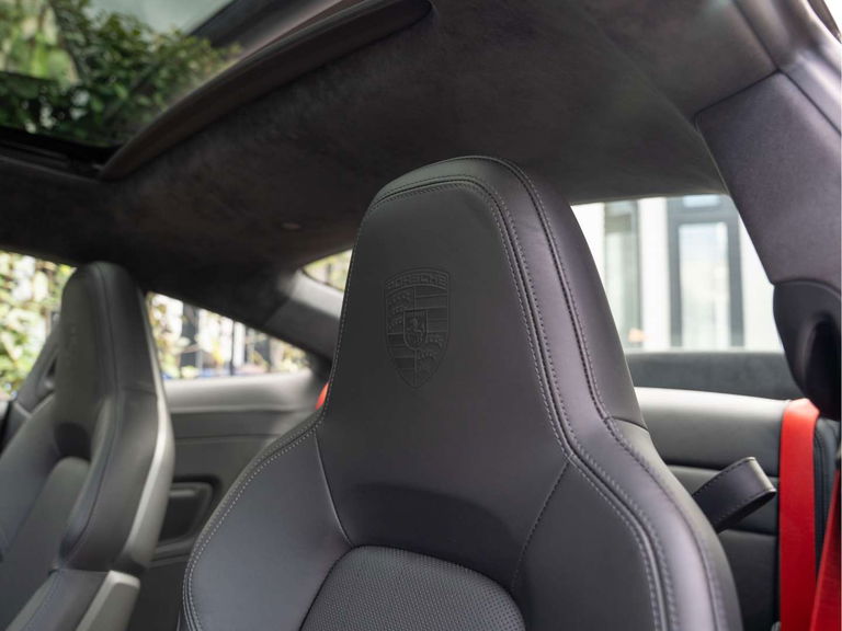 Porsche 992 Carrera 4S