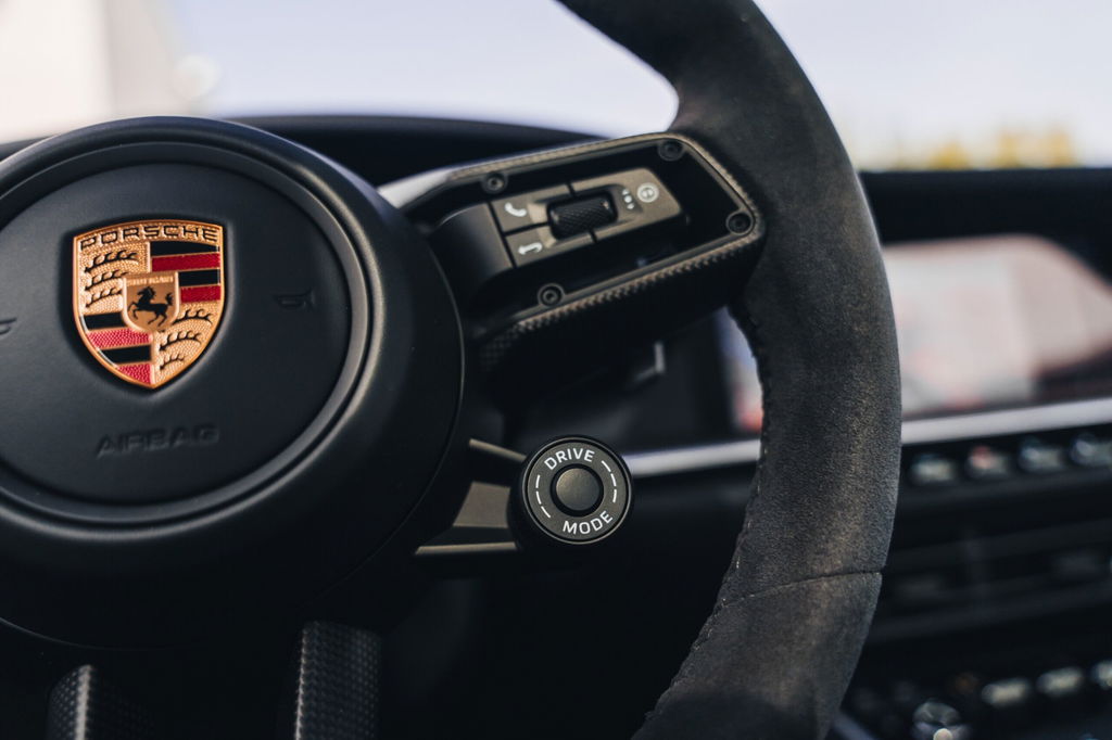 Porsche 992 Belgian Legend Edition